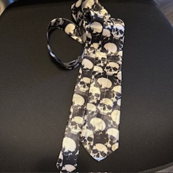 Skeleton skull tie - Picture 2 of 6